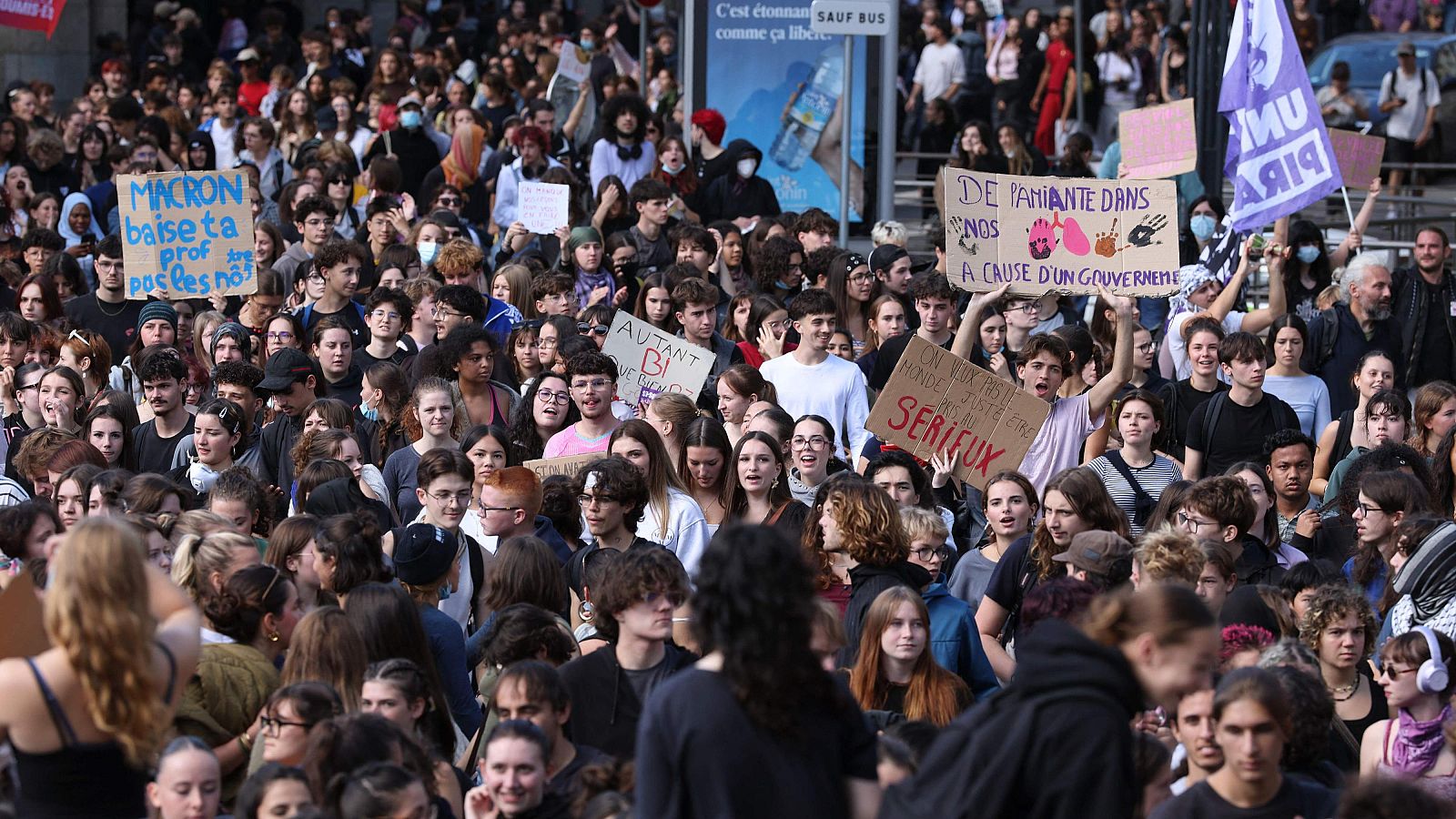 Ola de protestas en Francia: estudiantes y docentes paralizan las universidades en reclamo de mejoras educativas