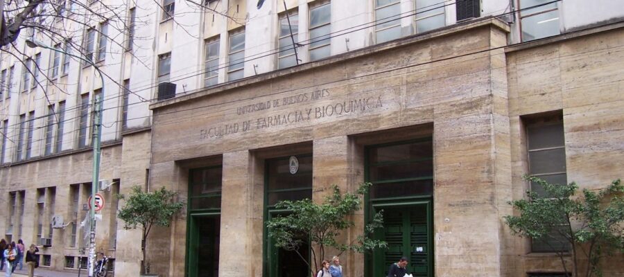 ANMAT y la UBA se unen para impulsar la formación científica a través de un nuevo sistema de becas